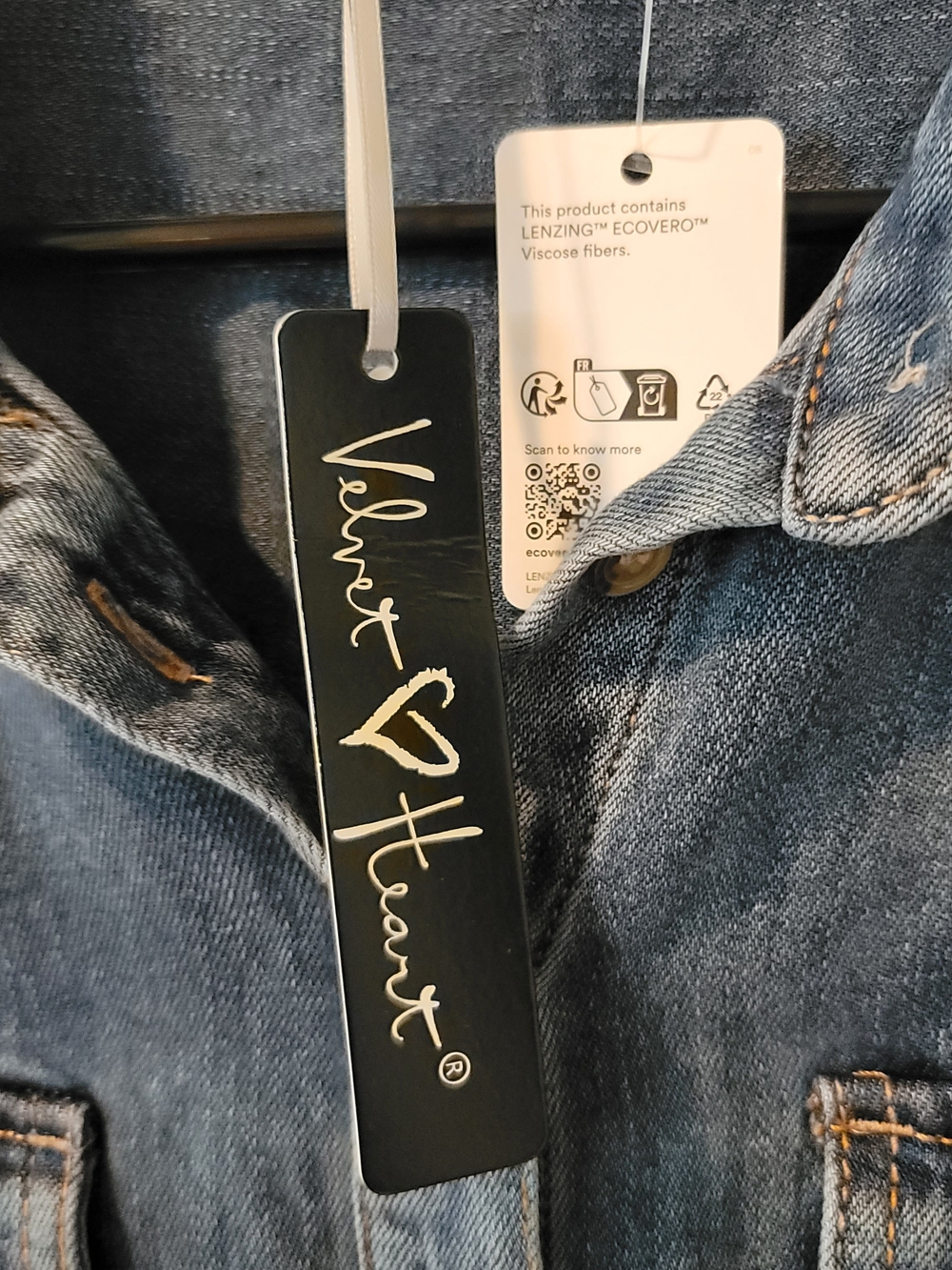 NWT VELVET HEART Medium Wash Button Up Shirt Women's Size L - Picture 3 of 11
